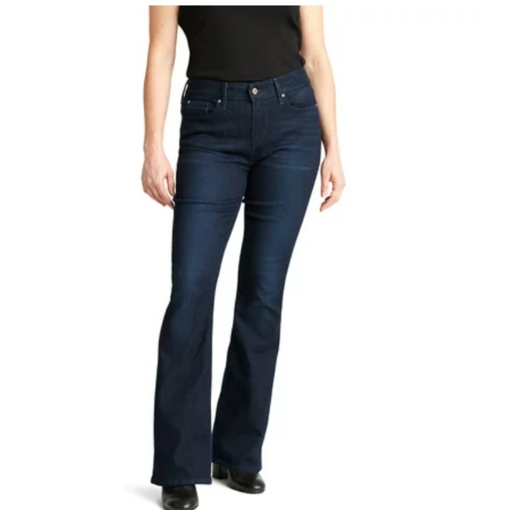 Signature By Levi Strauss & Co. Women's Modern BootCut Jeans